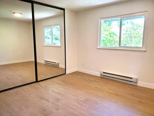 Building Photo - 37426 Parish Cir