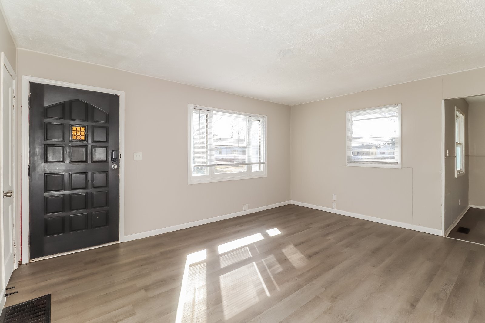 Building Photo - 3905 Ford St