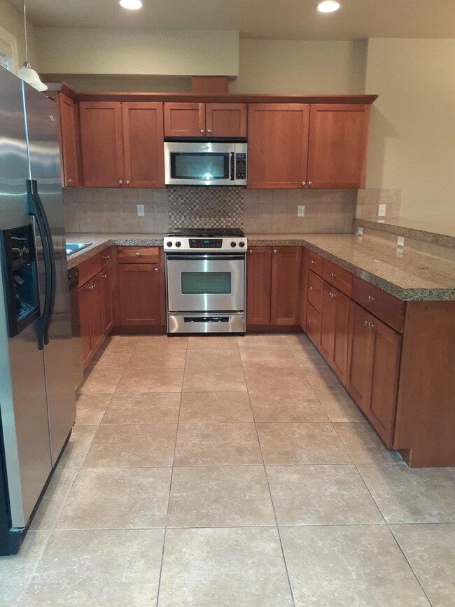 Building Photo - 1523 Lincoln St