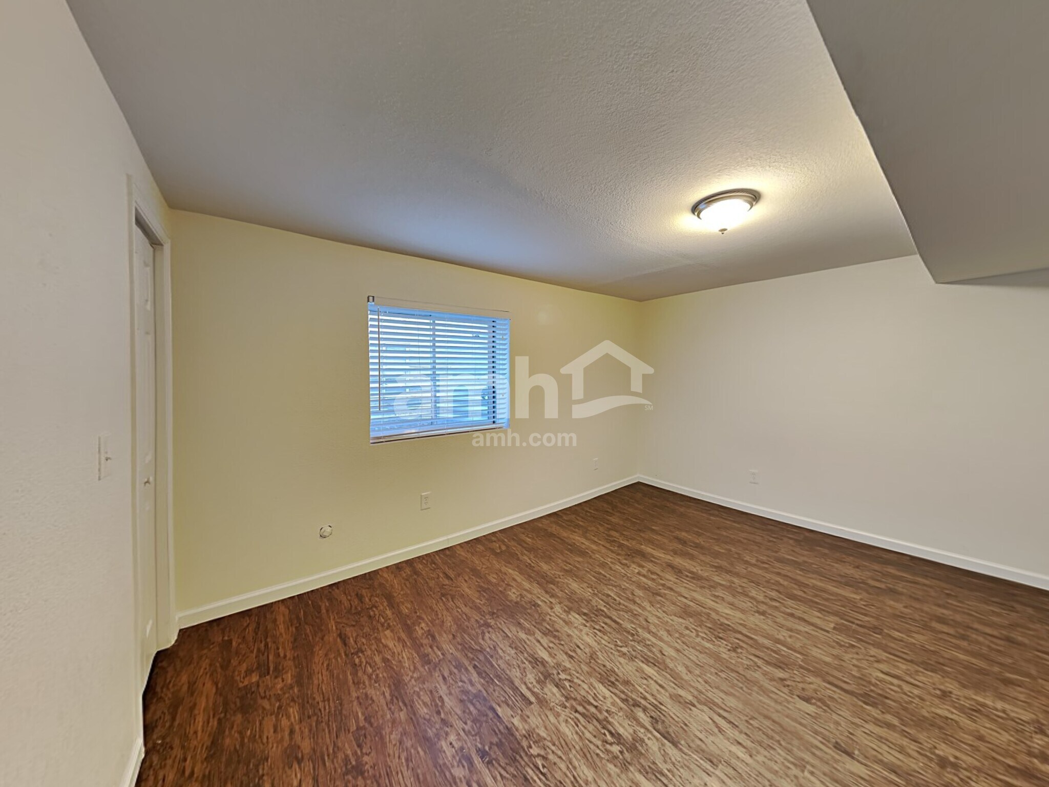 Building Photo - 12034 Glencoe St