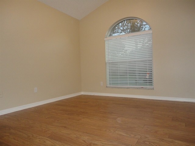 Building Photo - 1933 Woodcut Dr