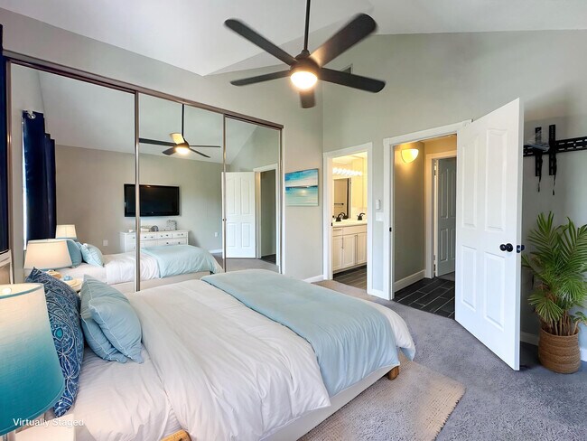 Building Photo - 3662 SW Sunset Trace Cir
