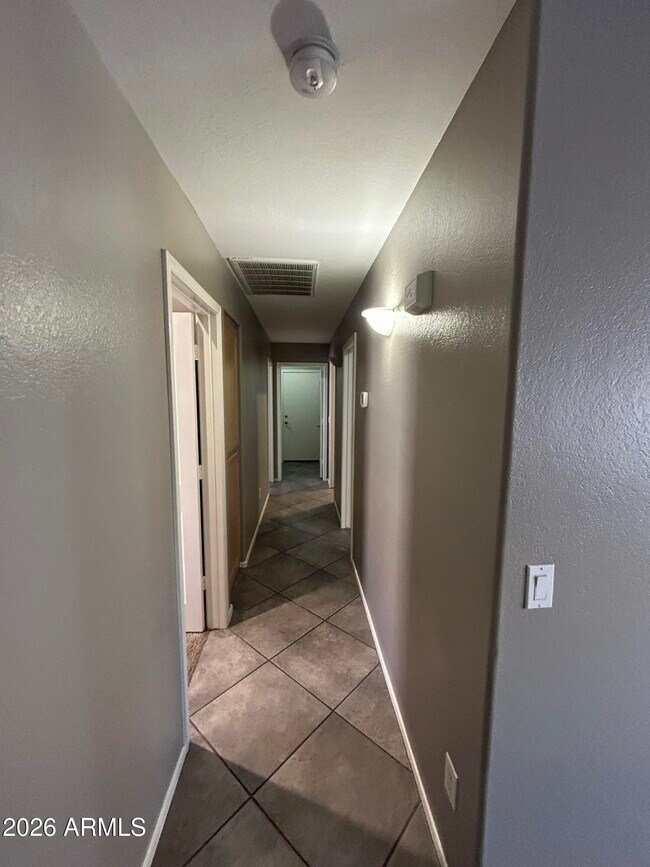 Building Photo - 1453 E Sierra Madre Ave