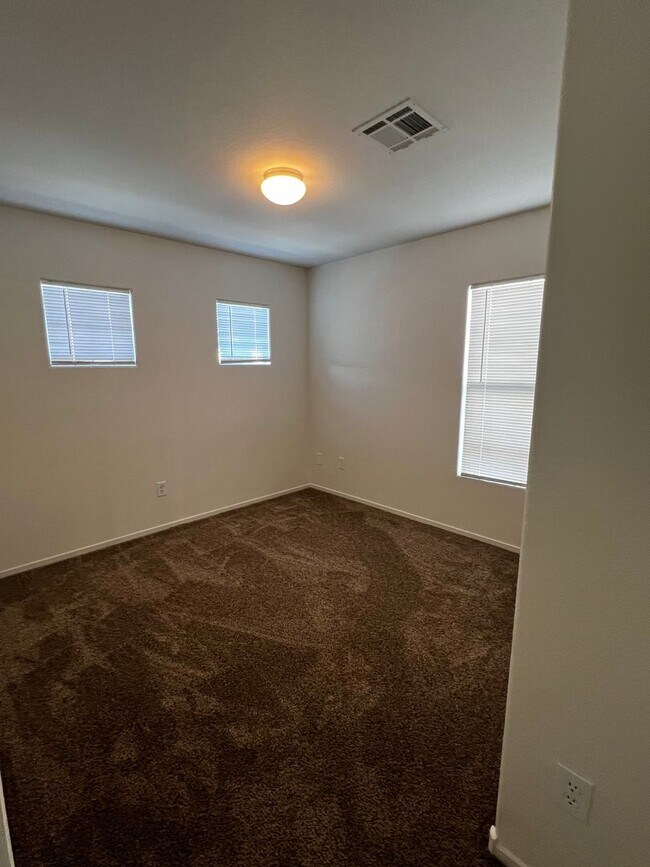Building Photo - 9250 William Hill Ave