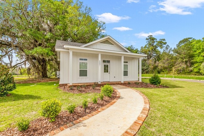 Building Photo - Great Southwood Home