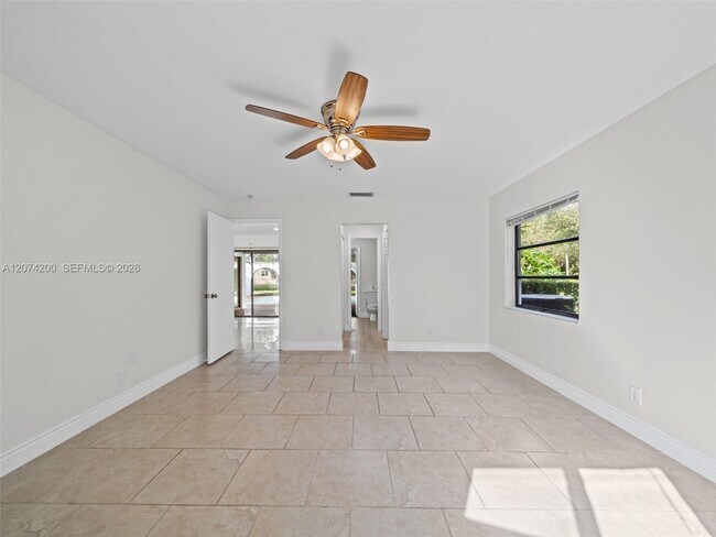 Building Photo - 10251 NW 39th Ct