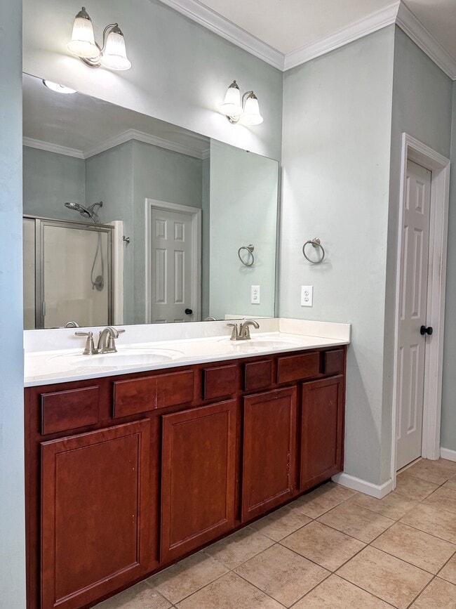 Building Photo - 703 Stagecoach Dr