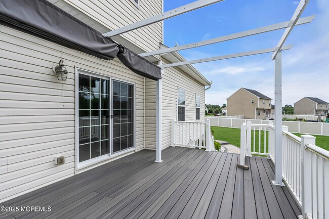 Building Photo - 12 Wintergreen Ct