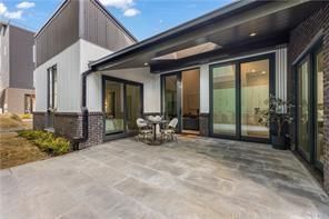 Building Photo - 360-362 2nd St