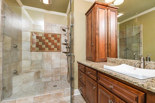 Building Photo - 2865 Lenox Rd NE