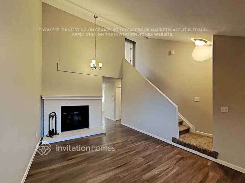 Building Photo - 18274 E Bellewood Dr