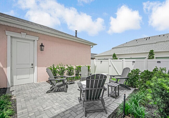 Building Photo - 930 SW Pr Ave