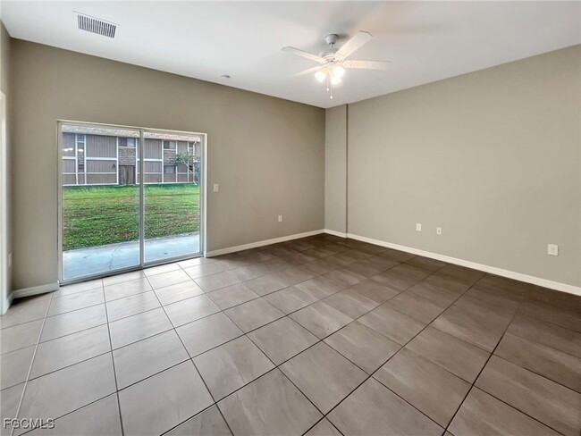 Building Photo - 1320 Trafalgar Pkwy