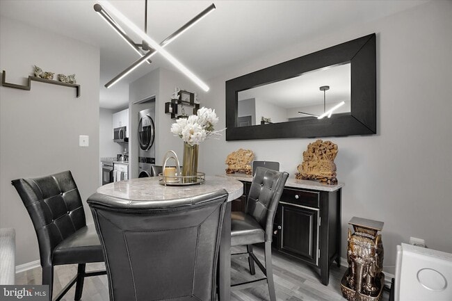 Building Photo - 7314 Split Rail Ln