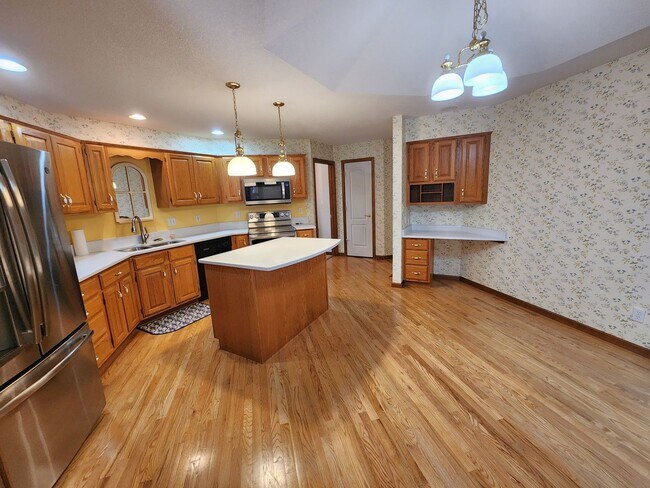 Building Photo - 3612 SW Ashworth Ct