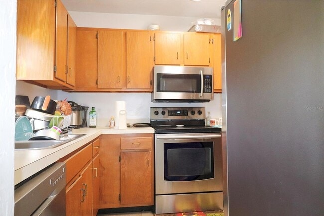 Building Photo - 2300 SW 43rd St