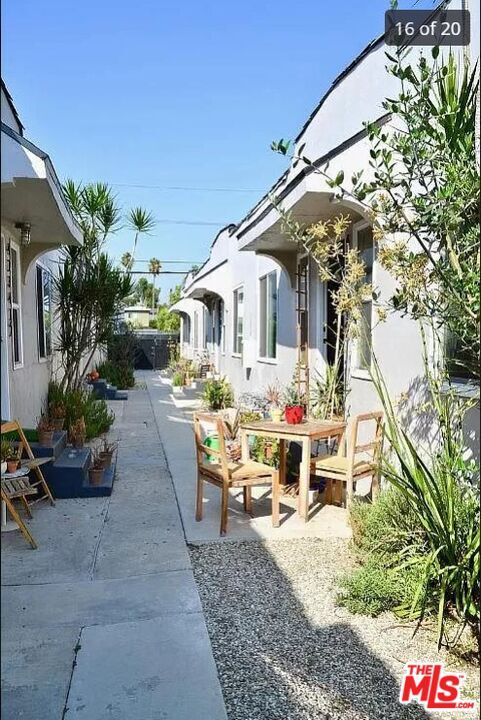 Building Photo - 4230 Burns Ave