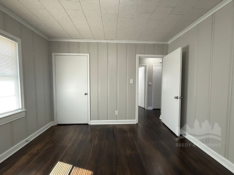 Building Photo - 3547 Barron Ave