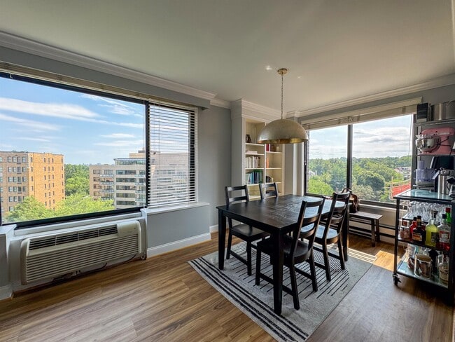 Building Photo - 2501 Calvert St NW