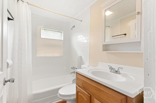 Building Photo - 1514 Augusta Ave