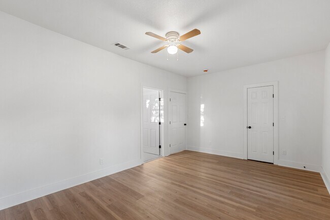 Building Photo - 2406 Gorman Ave