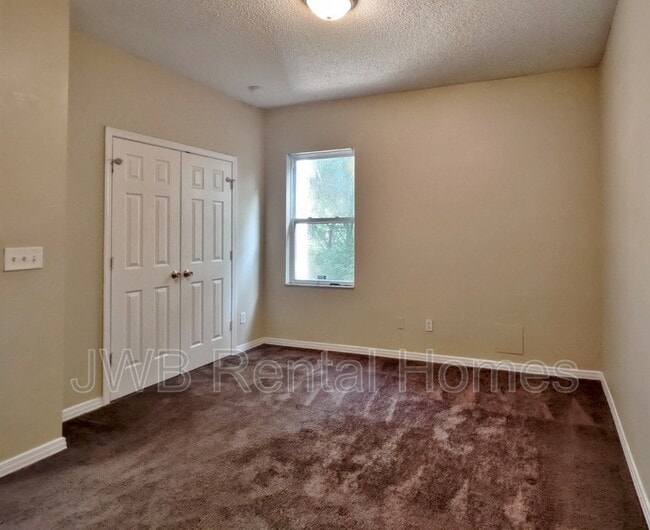 Building Photo - 1609 W 24th St