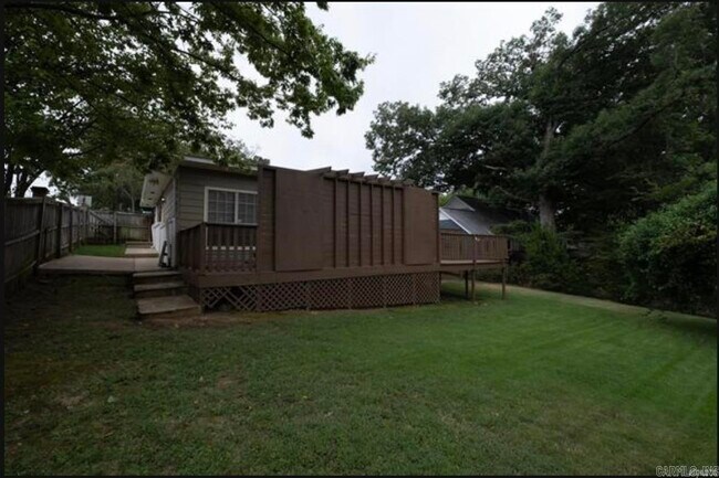 Building Photo - 32 Lenon Dr