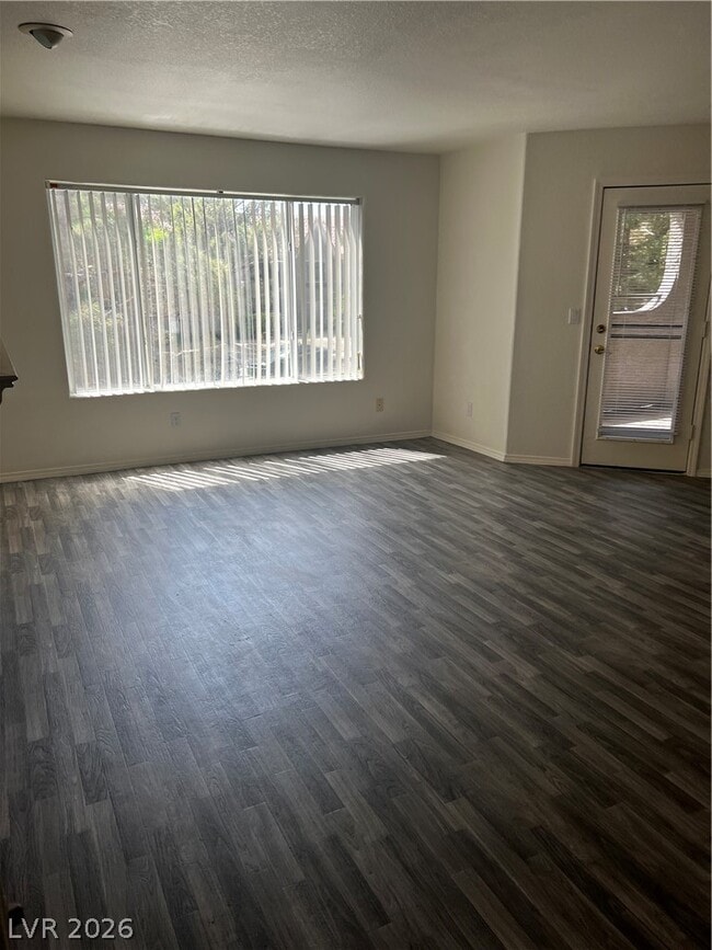 Building Photo - 701 Capri Dr