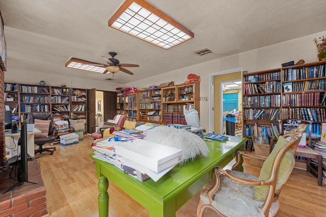 Building Photo - 4 Bed/2 Bath House - Walk to SDSU!
