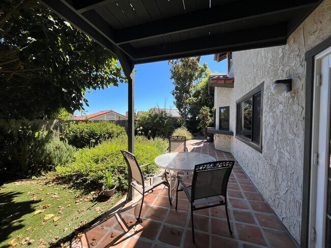 Building Photo - 4925 Regla Ct