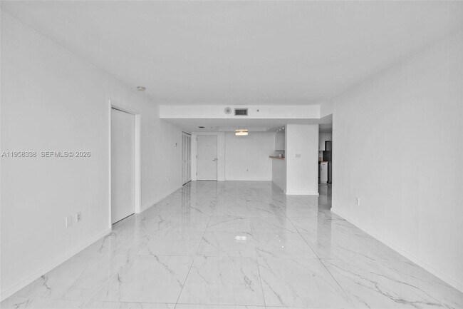 Building Photo - 650 West Ave