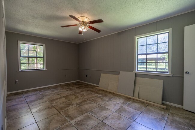 Building Photo - Charming Daphne 3 bedroom on County Road 6...