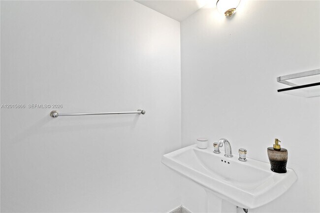 Building Photo - 8925 Collins Ave