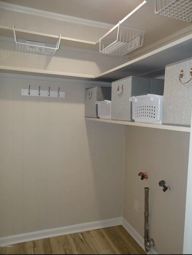 Building Photo - 107 Essex St