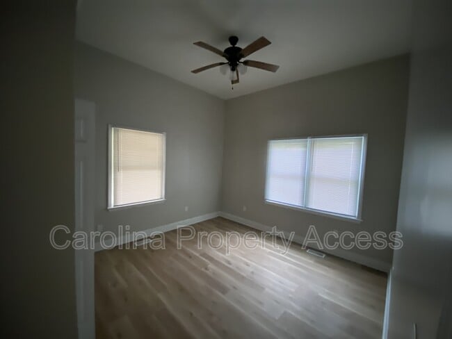 Building Photo - 309 N Webb St