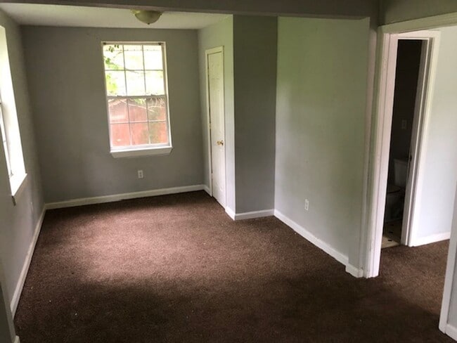 Building Photo - One bedroom - partially furnished
