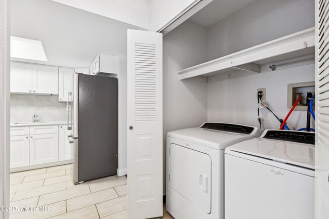 Building Photo - 357 Minstrel Ct