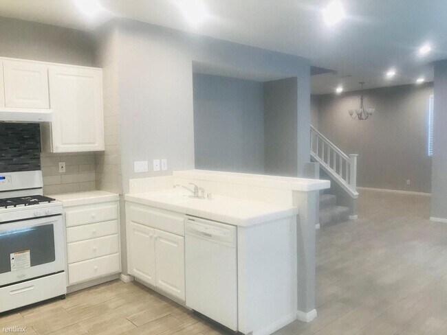 Building Photo - 3 br, 2.5 bath House - 16161 Prestwicke Way