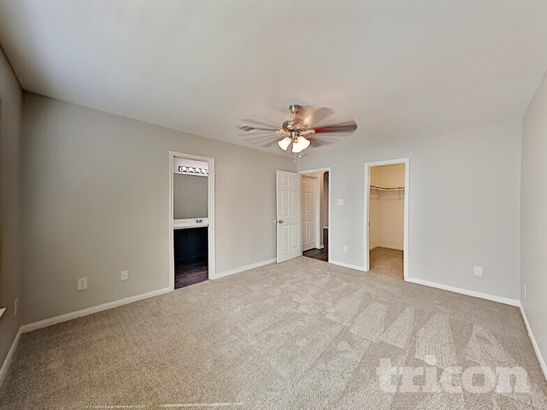Building Photo - 21402 Palma Grove Way