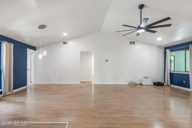Building Photo - 4765 Marsh Hammock Dr W
