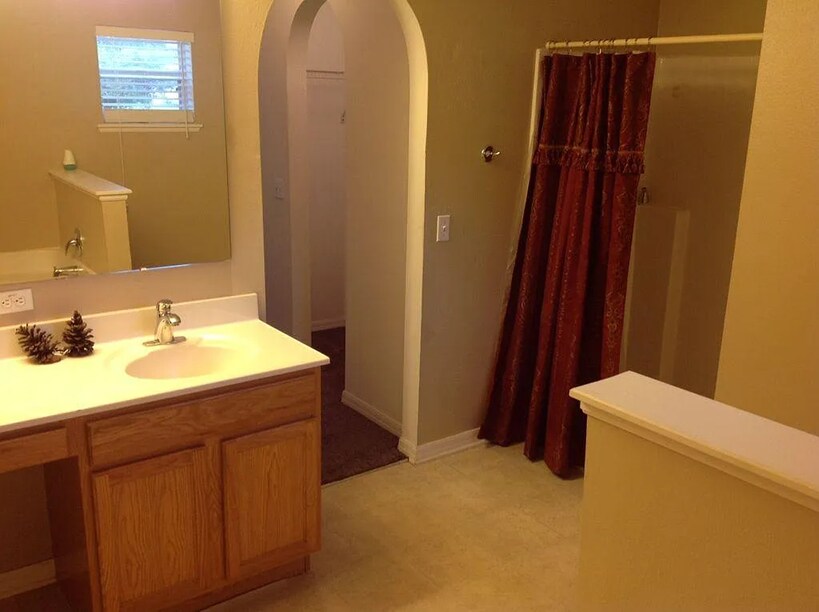 Building Photo - 1628 Myrtle Lake Ave