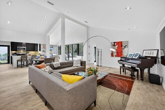 Building Photo - 2801 Deer Creek Country Club Blvd