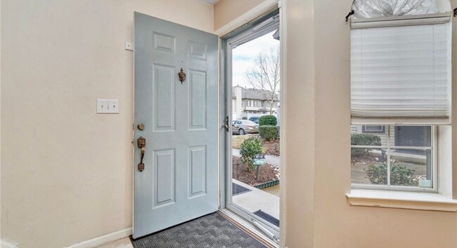 Building Photo - End Unit Condo Close to Chic's Beach & Little Creek Naval Base