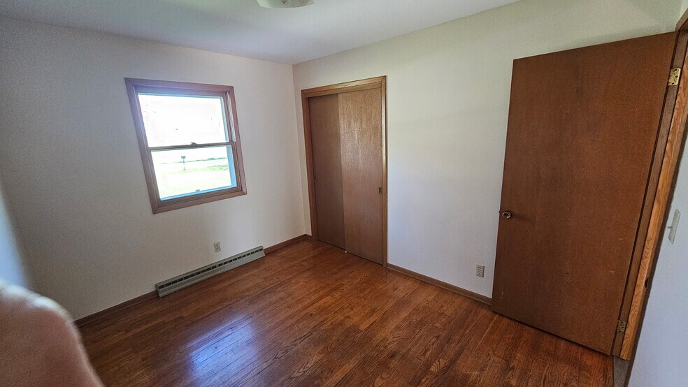 Building Photo - 499 Adeline Dr