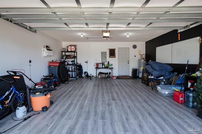 Building Photo - 2442 Raider Ln