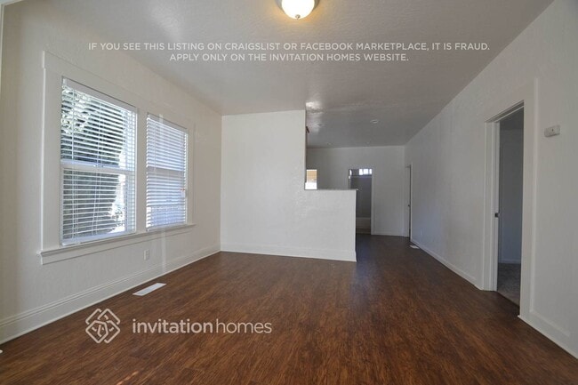 Building Photo - 622 W 13th St