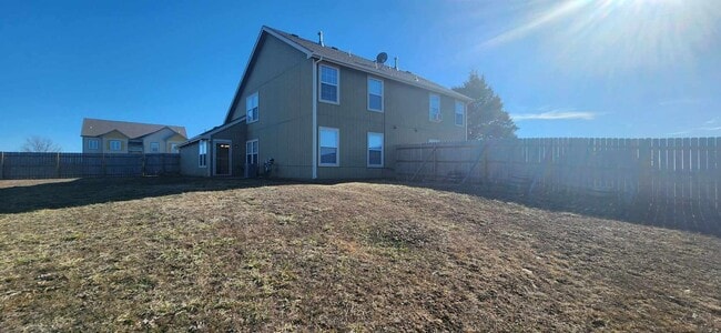 Building Photo - Spacious Home for Rent