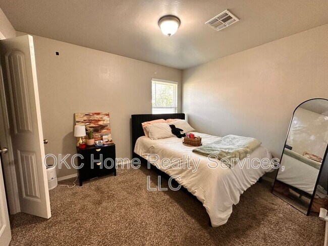 Building Photo - 4122 Bonaparte Blvd