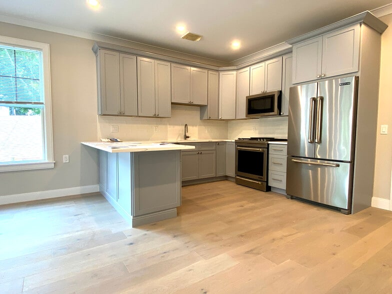 Building Photo - 32 Cummins Hwy