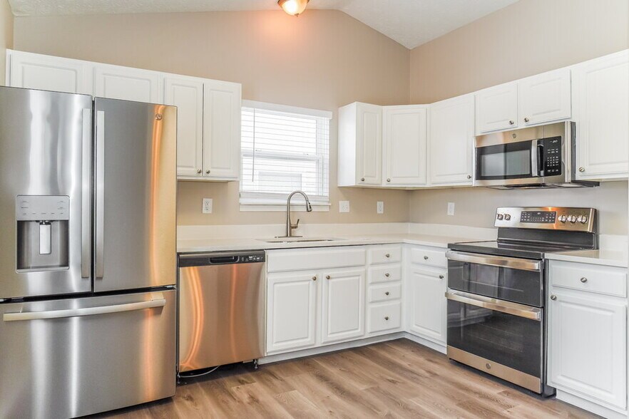 Building Photo - 4196 Salem Dr